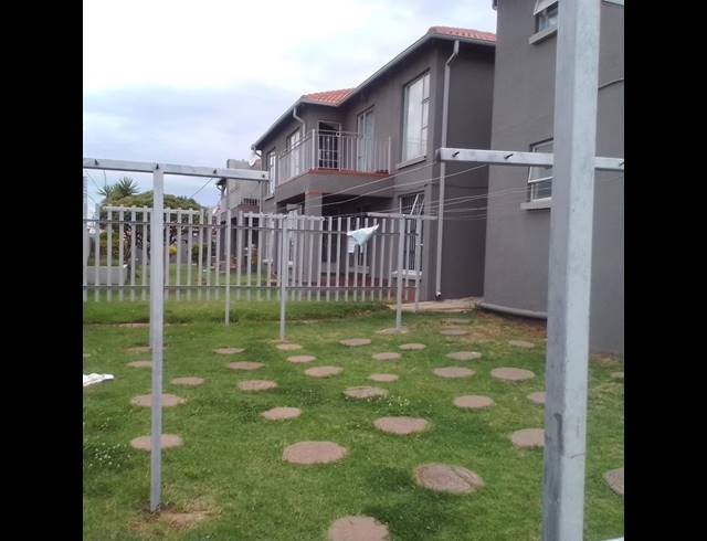 2 BEDROOM TOWNHOUSE FOR SALE IN RISANA